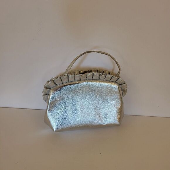 Unbranded  silver clutch with short strap Pre-owned - Picture 1 of 5